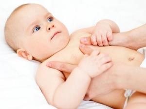Болит животик у новорождённого, что делать?1